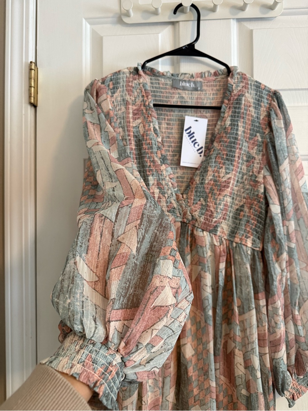 Three Bird Nest Bluceb Smocked Top in Pastel Sage and Dusty Pink - Picture 2 of 4